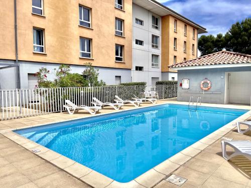 Zenitude Hôtel-Résidences Carcassonne : Appart'hotels proche de Conques-sur-Orbiel