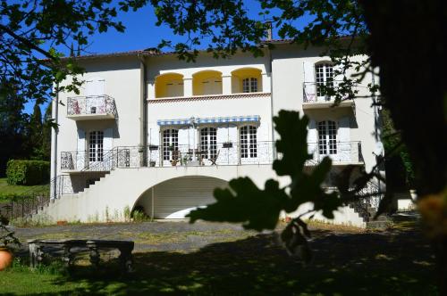 L'Escalère : B&B / Chambres d'hotes proche de Castillon-de-Saint-Martory