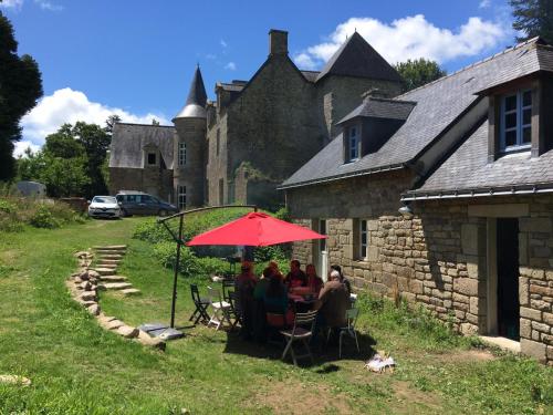 Gite au Château : Maisons de vacances proche d'Inguiniel