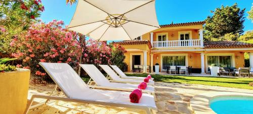Sunsetvilla au calme avec SPA et Piscine chauffée, plage à pied ,Golf à proximité : Maisons de vacances proche de Saint-Cyr-sur-Mer