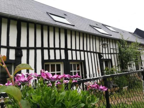 Cottage - Maison Normande - 1500 m de la plage : Maisons d'hotes proche de Vinnemerville