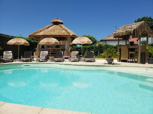 Chalet Zure Ondoan - SPA et piscine chauffée : Chalets proche de Boucau