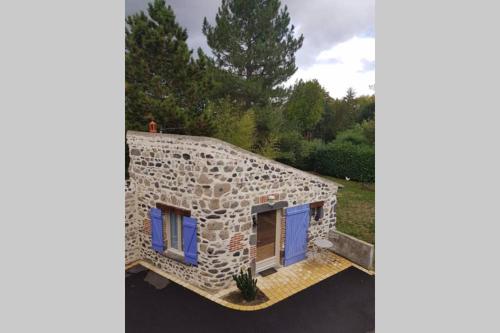 Maisonnette en pierre indépendante de 20 m2 : Appartements proche de Dauzat-sur-Vodable