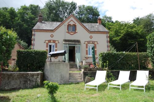 Domaine du pavillon Gîte 15 personnes : Maisons de vacances proche de Savigny-Poil-Fol