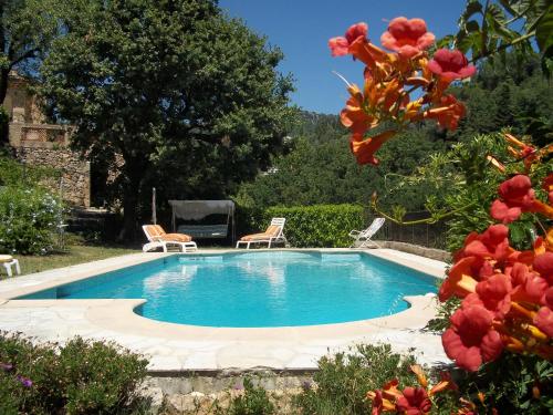 villa vue mer avec piscine - 5 couchages : Villas proche de Châteauneuf-Grasse
