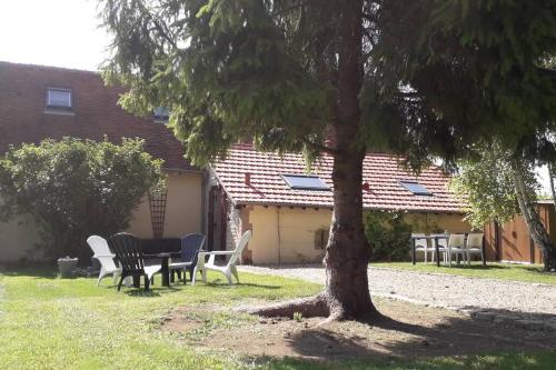 Villa Sauna Tout Confort Pleine Campagne : Maisons de vacances proche d'Ouzouer-sous-Bellegarde