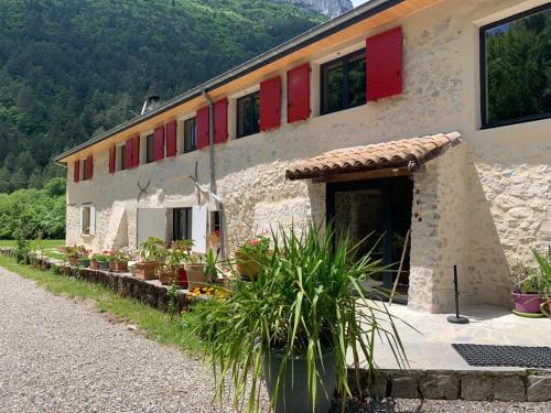 La Bergerie à Menée : Maisons d'hotes proche de Val-Maravel