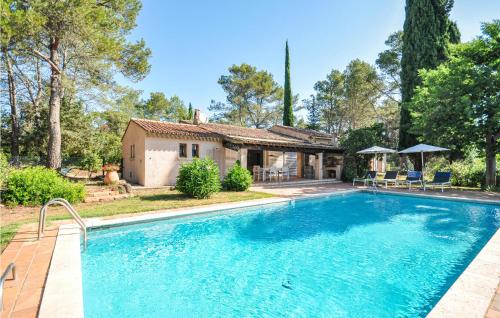 Stunning Home In Gonfaron With Private Swimming Pool, Outdoor Swimming Pool And Heated Swimming Pool : Maisons de vacances proche de Les Mayons