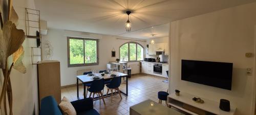 Logement exceptionnel au bord de la Sèvre Niortaise : Appartements proche de Sainte-Ouenne