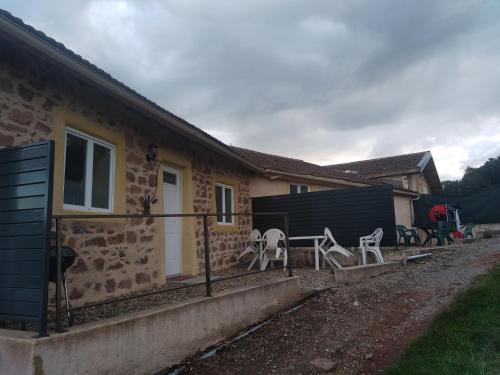 Gîte campagne : Maisons de vacances proche de Bourg-de-Thizy