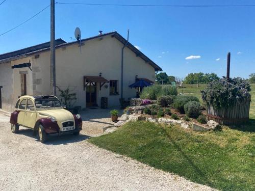 Gite Charbonnaud : Maisons de vacances proche de Petit-Bersac