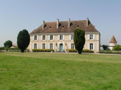 Château du Bourbet : B&B / Chambres d'hotes proche de La Chapelle-Grésignac