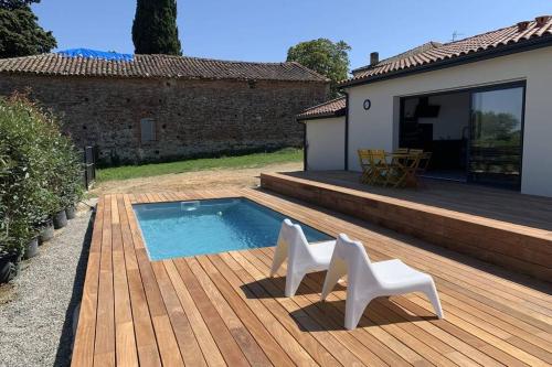 Magnifique villa avec piscine à 15min de toulouse : Villas proche de Roquesérière