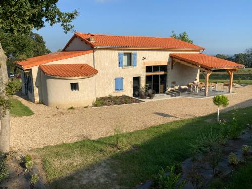 La Grange du Damian : Maisons de vacances proche de Bort-l'Étang