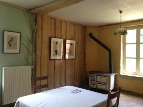 A l'orée de soi - Maison forestière de la Soie - Eco gîte, chambres d'hôtes, camping au pied des Vosges : Sejours chez l'habitant proche d'Angomont