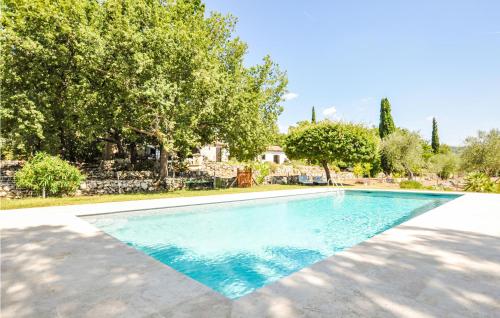 Amazing home in St, Czaire sur Siagne with 4 Bedrooms, WiFi and Outdoor swimming pool : M