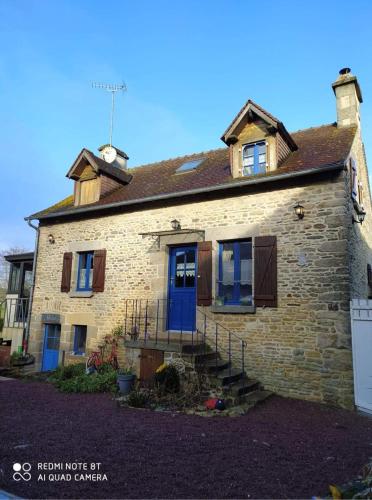 Fée maison with love cottage : Maisons de vacances proche d'Arçonnay