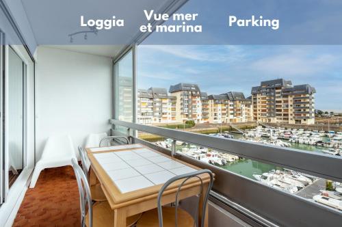 Appartement vue mer et marina, Loggia - Parking : Appartements proche de Graye-sur-Mer