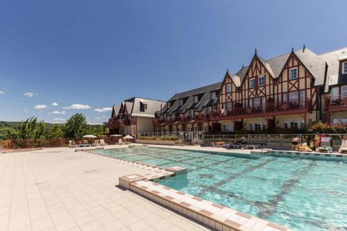 terraced house in Résidence & Spa with common pool and sauna, Houlgate : Maisons de vacances proche de Gonneville-sur-Mer