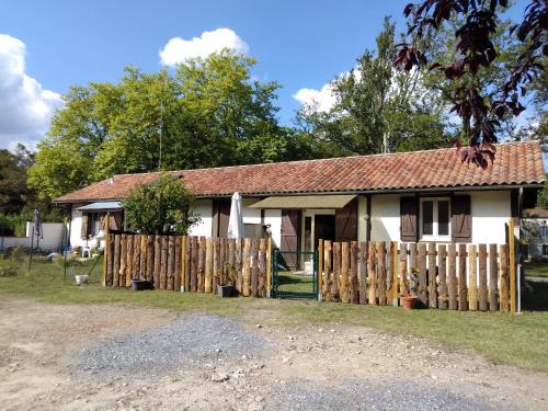 L' Isalbret : Maisons de vacances proche de Luxey