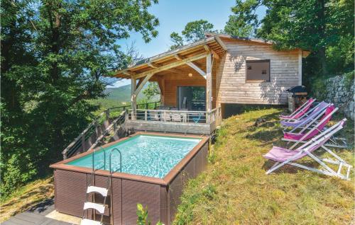 Stunning home in Bordezac with 3 Bedrooms and Outdoor swimming pool : Maisons de vacances proche d'Aujac