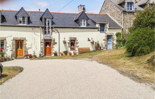 Stunning home in Beganne with 1 Bedrooms and WiFi : Maisons de vacances proche de Pluherlin