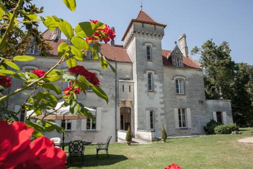 Château des Salles : Maisons d'hotes proche de Consac
