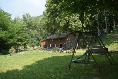 A l'oree du bois - Gite : Maisons de vacances proche de Saint-Hilaire-du-Rosier