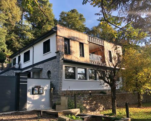 Le Perchoir Corrézien : Maisons de vacances proche de Malemort-sur-Corrèze