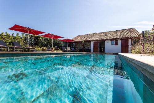 ETXE BATUA - KEYWEEK Renovated Basque villa with heated pool Arcangues : Maisons de vacances proche d'Arbonne
