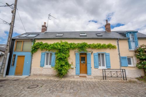 Le Berry bleu - Maison de ville - Wifi : Maisons de vacances proche de Les Aix-d'Angillon