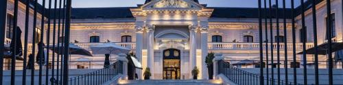 Best Western Premier Hotel de la Cite Royale : Hotels proche de Vou
