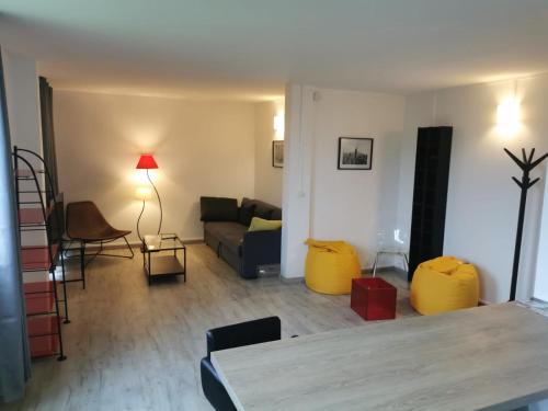 Au Saint-Hubert, Appartement 3 chambres Valenton : Maisons de vacances proche de Boissy-Saint-Léger