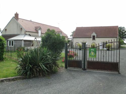 Gîte Vieilles-Maisons-sur-Joudry, 5 pièces, 7 personnes - FR-1-590-89 : Maisons de vacances proche de Coudroy