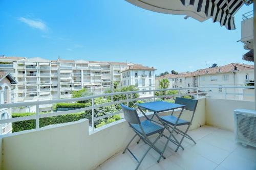 IMMOGROOM - Terrace - 2 bedrooms - Downtown - Air conditioning - Wifi : Appartements proche de Le Cannet