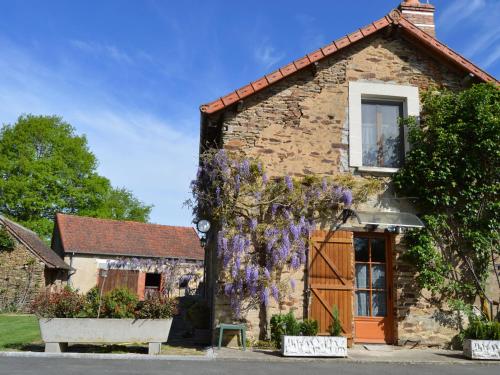 Gîte Pérassay, 5 pièces, 8 personnes - FR-1-591-172 : Maisons de vacances proche de La Motte-Feuilly