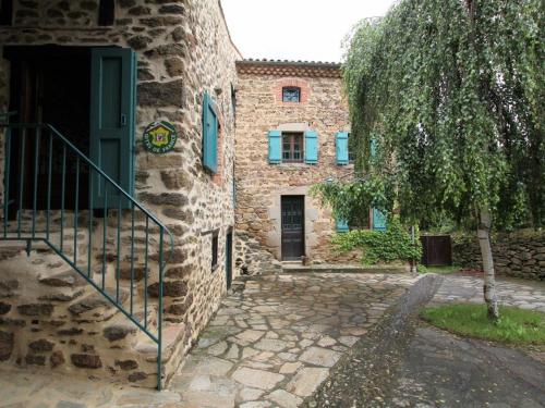 Gîte Villeneuve-d'Allier, 6 pièces, 10 personnes - FR-1-582-183 : Maisons de vacances proche de Chilhac