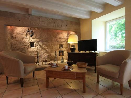 Gîte Vernassal, 5 pièces, 7 personnes - FR-1-582-306 : Maisons de vacances proche de Mazerat-Aurouze