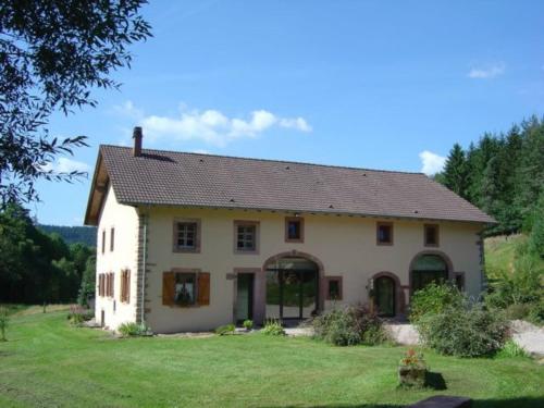 Gîte Taintrux, 5 pièces, 10 personnes - FR-1-589-232 : Maisons de vacances proche de Saulcy-sur-Meurthe