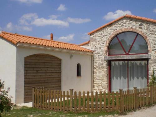 Gîte La Gaubretière, 4 pièces, 6 personnes - FR-1-426-112 : Maisons de vacances proche de Les Landes-Genusson