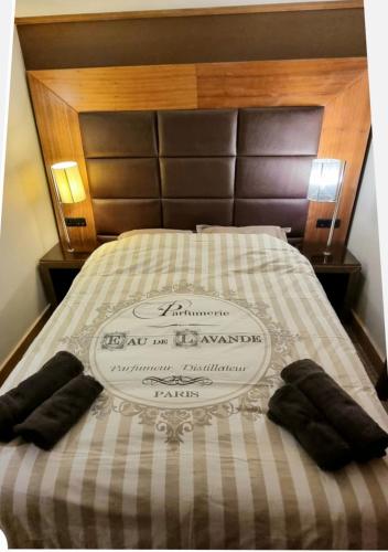 Chambre Hôtel Ibiza Spa - Hammam - Jacuzzis - Piscine Chauffée : Hotels proche de Le Périer