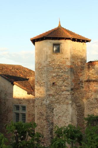 La tour Bocsozel : Maisons d'hotes proche de Sardieu