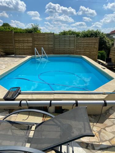 Maison 6 personnes avec piscine privée : Maisons de vacances proche de Regnauville