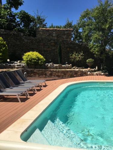 Casa Leca de caractère piscine chauffée privée classée 4 étoiles : Maisons de vacances proche de Feliceto