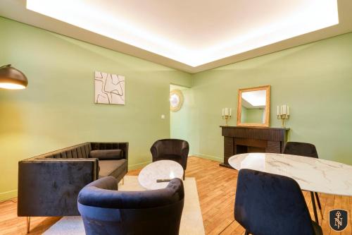 Beautiful colorful apartment in Caen with sauna : Appartements proche de Hubert-Folie