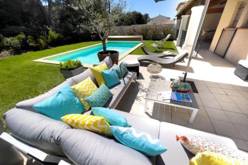 Ma villa en Provence villa de standing et piscine Domaine de Pont-Royal : Villas proche de Salon-de-Provence