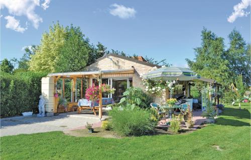 Amazing home in Watten with : Maisons de vacances proche de Zutkerque
