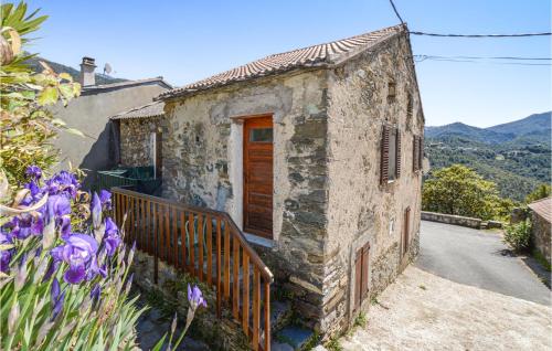 Nice home in San Lorenzu with 2 Bedrooms and WiFi : Maisons de vacances proche de Cambia