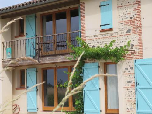 Gîte du Pradel : Maisons de vacances proche de Savenès