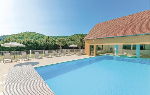 Stunning home in Montignac with 1 Bedrooms, WiFi and Indoor swimming pool : Maisons de vacances proche de Valojoulx
